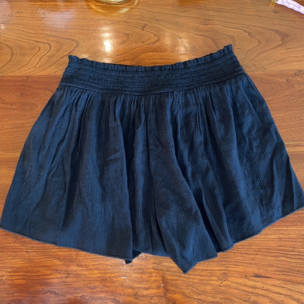 Aerie Black Pull on Shorts - Picture 6 of 11